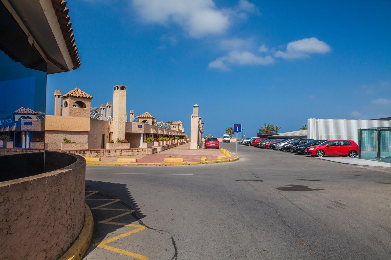 Apartamentos Turisticos Bahia Sur San Fernando Buitenkant foto